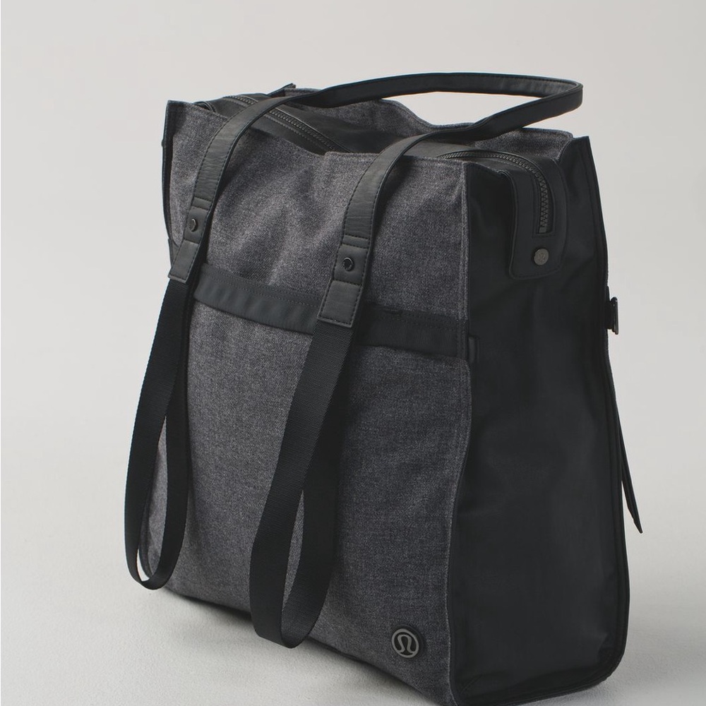 Lululemon Follow Your Bliss Tote Black Gray Gym Yoga Travel Laptop Carryall Bag - Picture 3 of 12